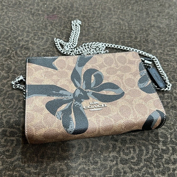 Coach Slim Crossbody Bag In Signature Canvas With Bow Print - Picture 6 of 10